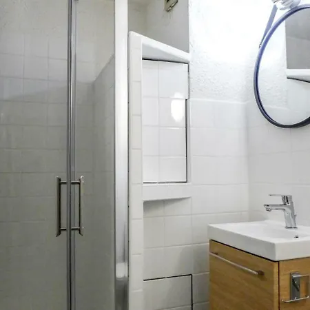 Lachenal C103 - Happy Apartment